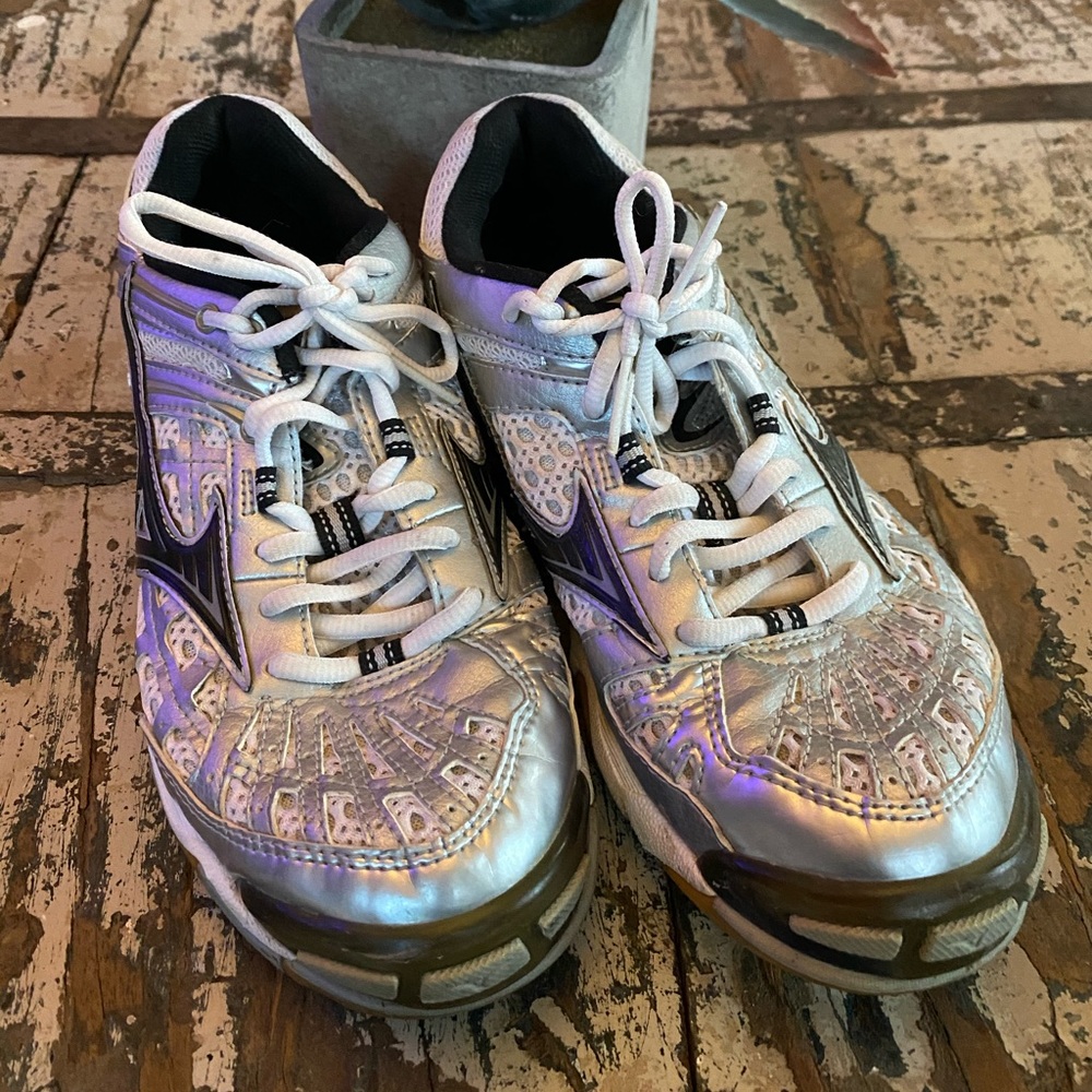 Mizuno Wave Lightning